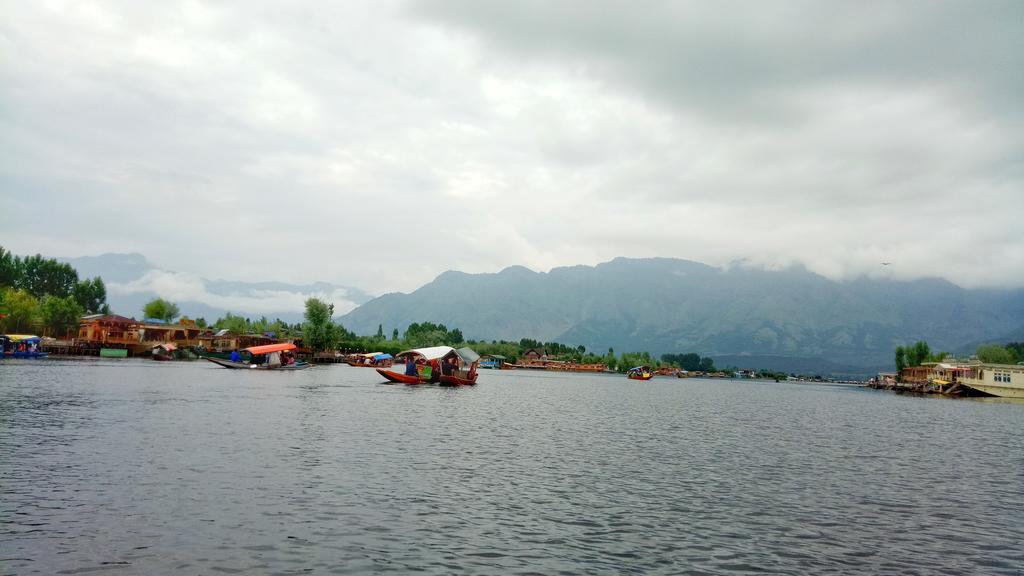 New Bul Bul Group Of Houseboats Srinagar Hotell Durgjan Exteriör bild