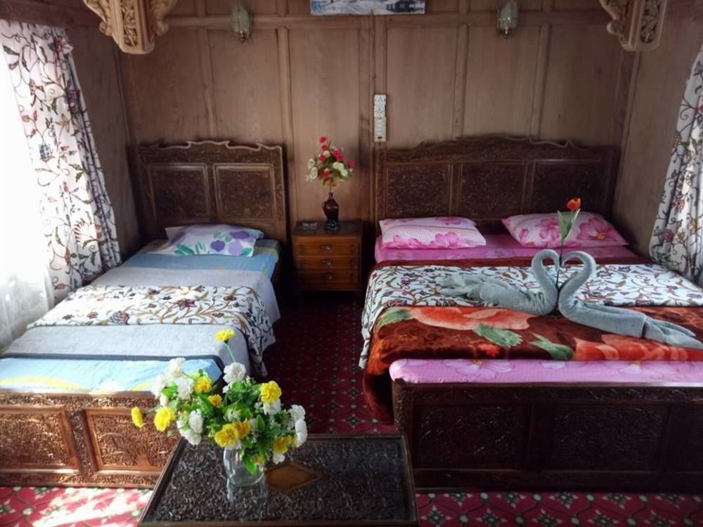 New Bul Bul Group Of Houseboats Srinagar Hotell Durgjan Exteriör bild