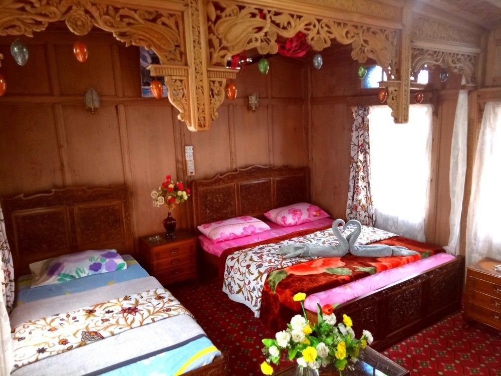 New Bul Bul Group Of Houseboats Srinagar Hotell Durgjan Exteriör bild