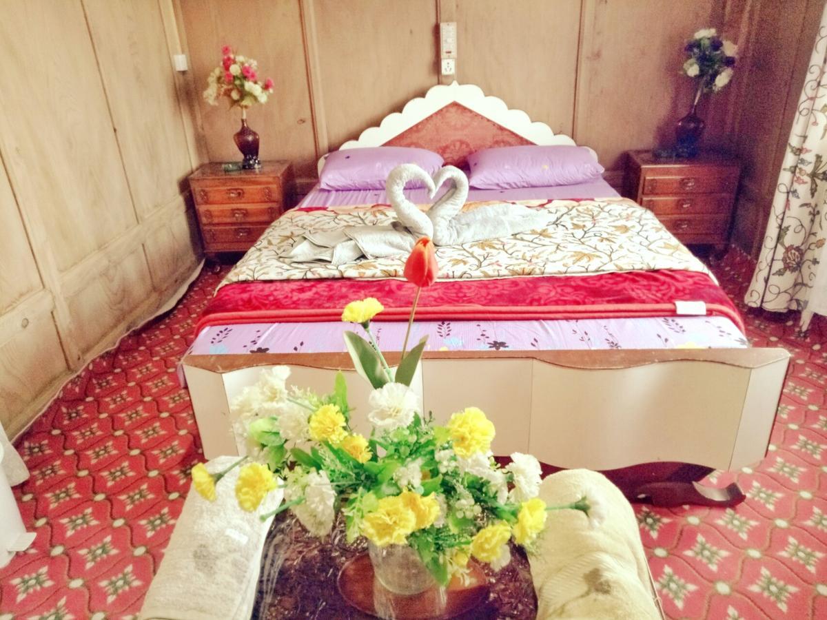 New Bul Bul Group Of Houseboats Srinagar Hotell Durgjan Exteriör bild