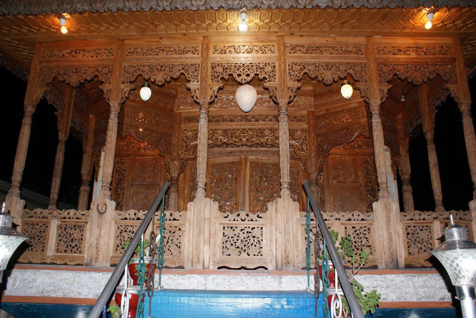 New Bul Bul Group Of Houseboats Srinagar Hotell Durgjan Exteriör bild