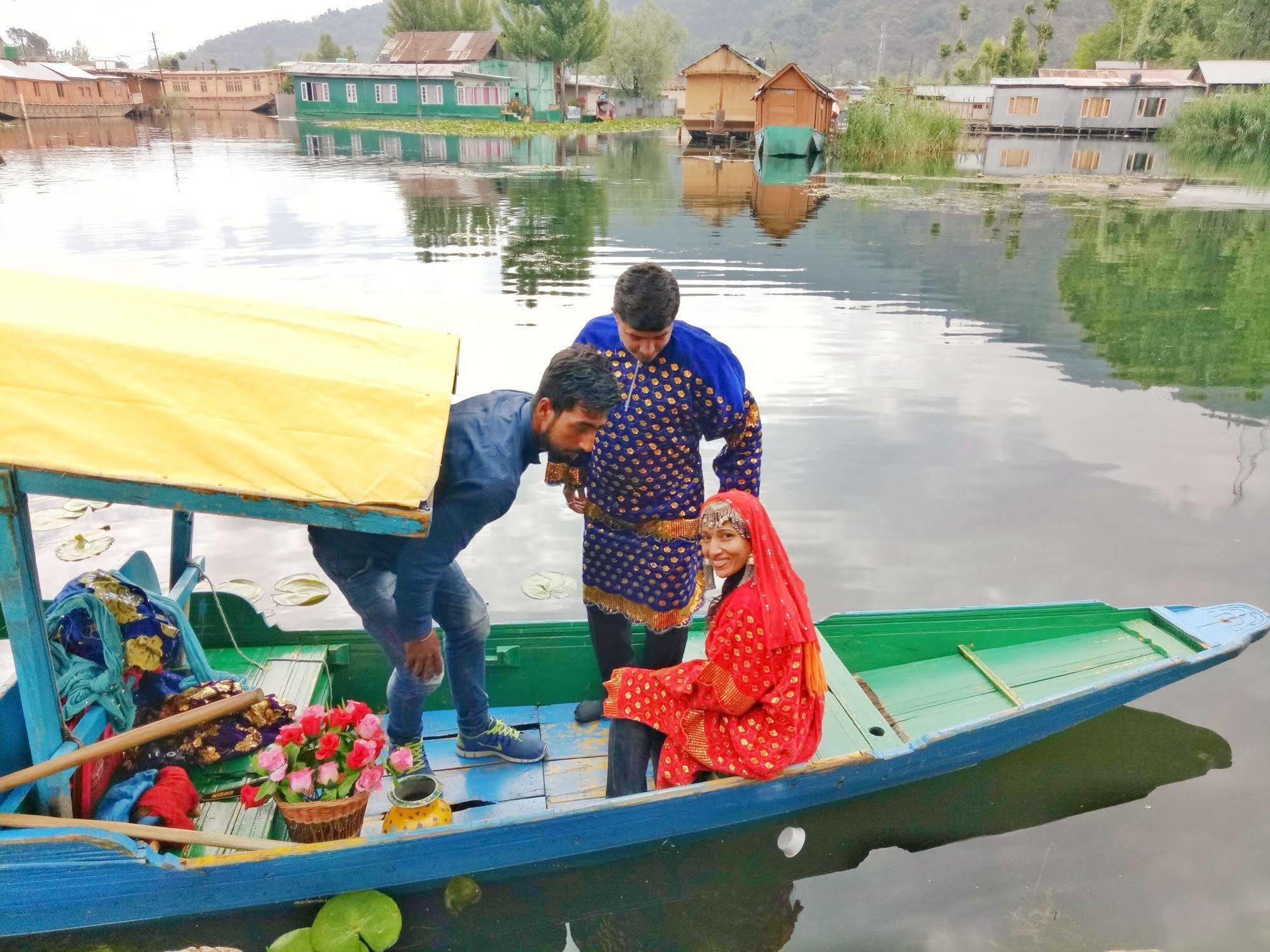 New Bul Bul Group Of Houseboats Srinagar Hotell Durgjan Exteriör bild